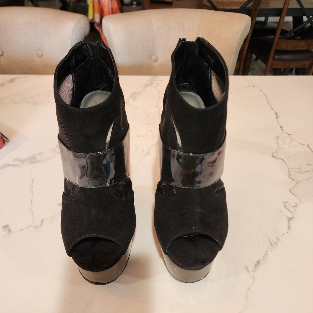Black Wedges - Picture 2 of 7